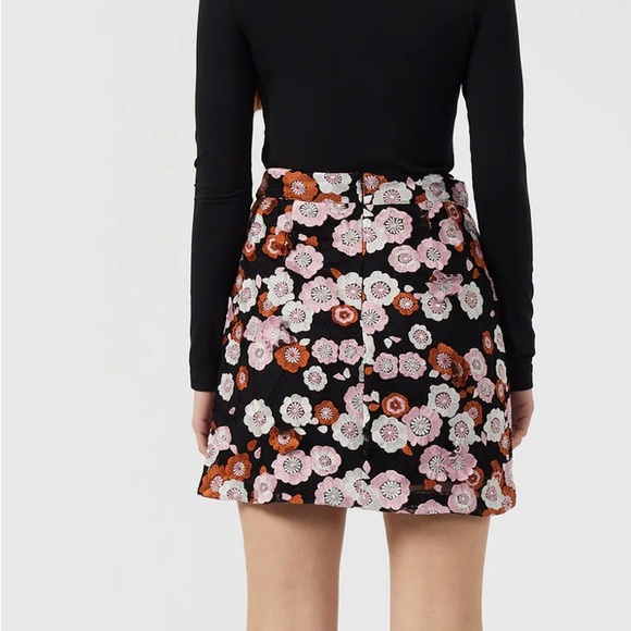 French Connection floral mini skirt, NWT - Picture 2 of 7